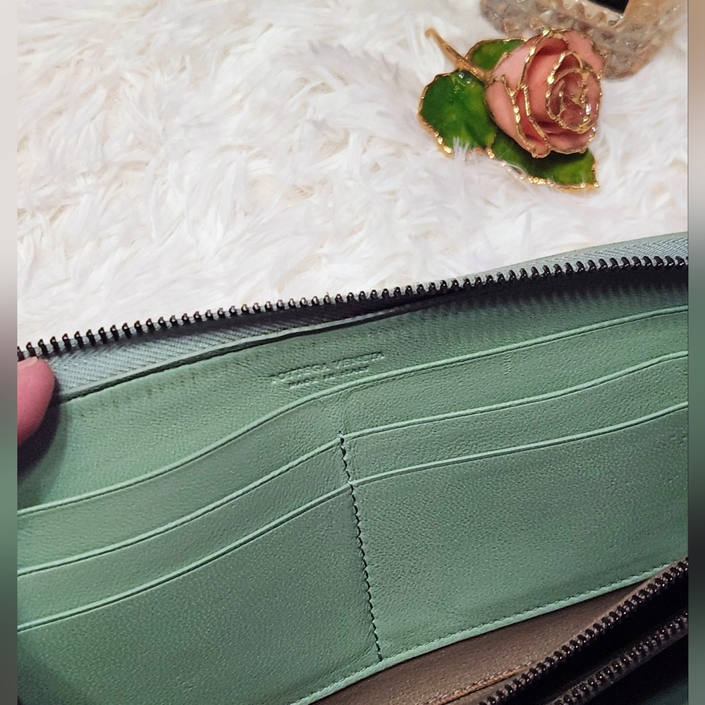 Authentic Vintage Bottega Veneta Wallet - Picture 12 of 13